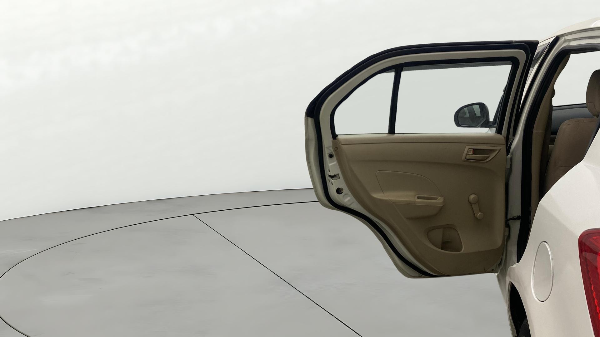 View 2020 Maruti Suzuki 1000 Base Variant Image 22 Used 2020 Maruti Suzuki 1000 Base Variant Image 22