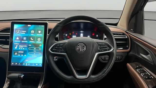 View MG Hector Plus Image 14 Used MG Hector Plus Image 14
