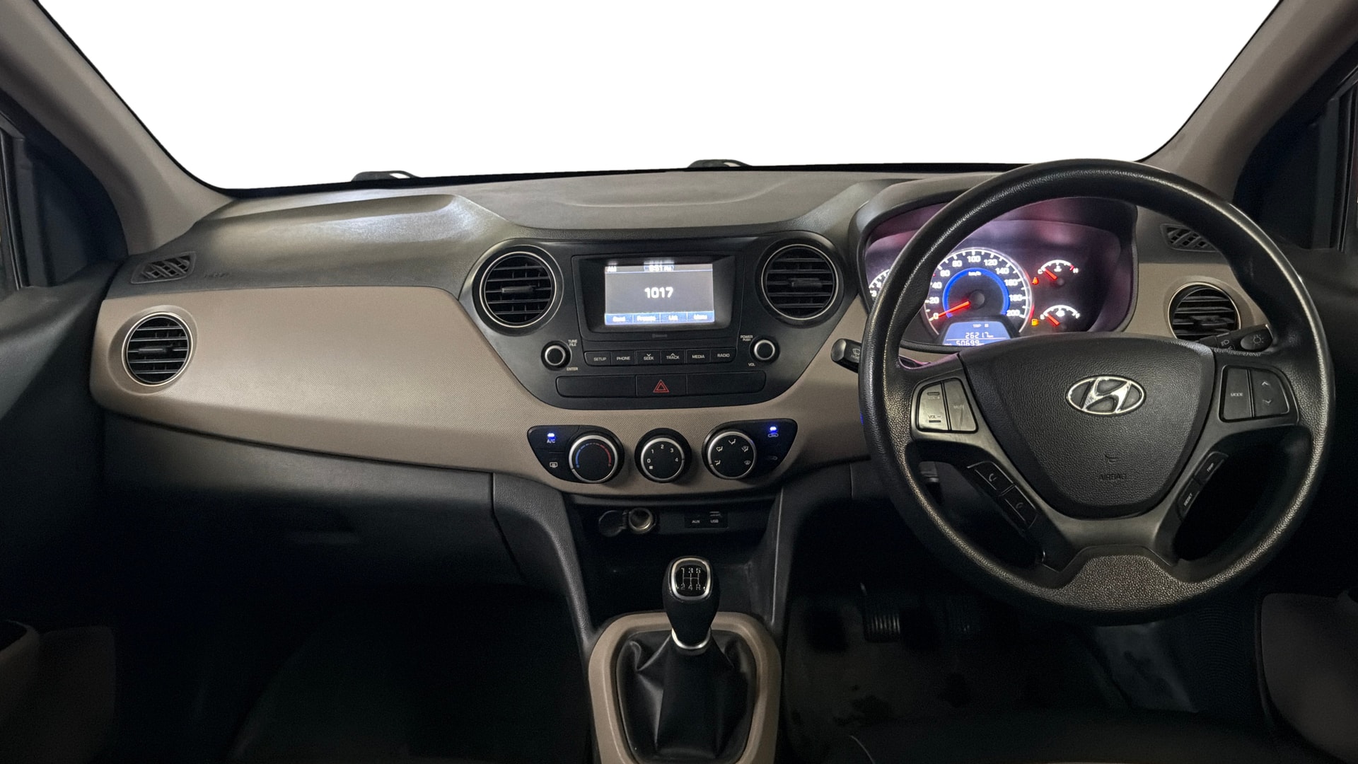 View 2018 Hyundai Grand i10 Sportz 1.2 Kappa Image 15 Used 2018 Hyundai Grand i10 Sportz 1.2 Kappa Image 15