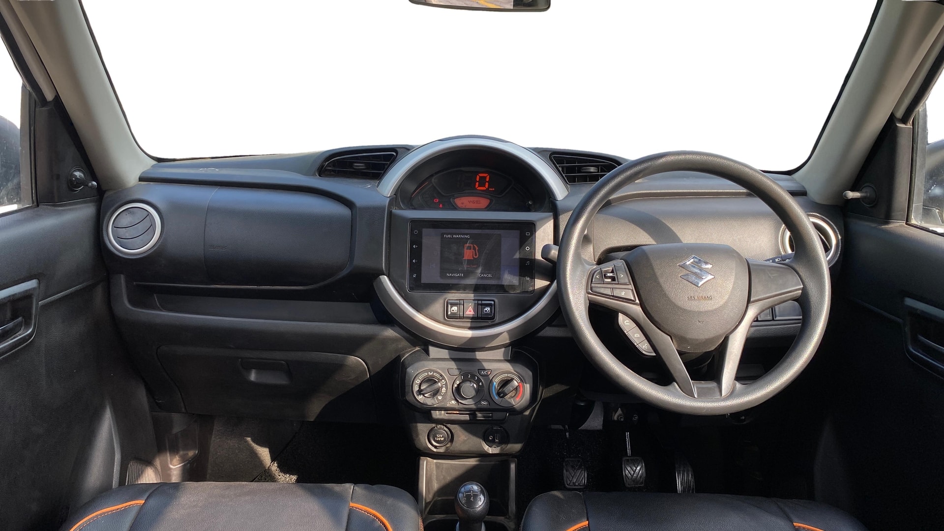 View 2021 Maruti Suzuki 1000 Base Variant Image 16 Used 2021 Maruti Suzuki 1000 Base Variant Image 16