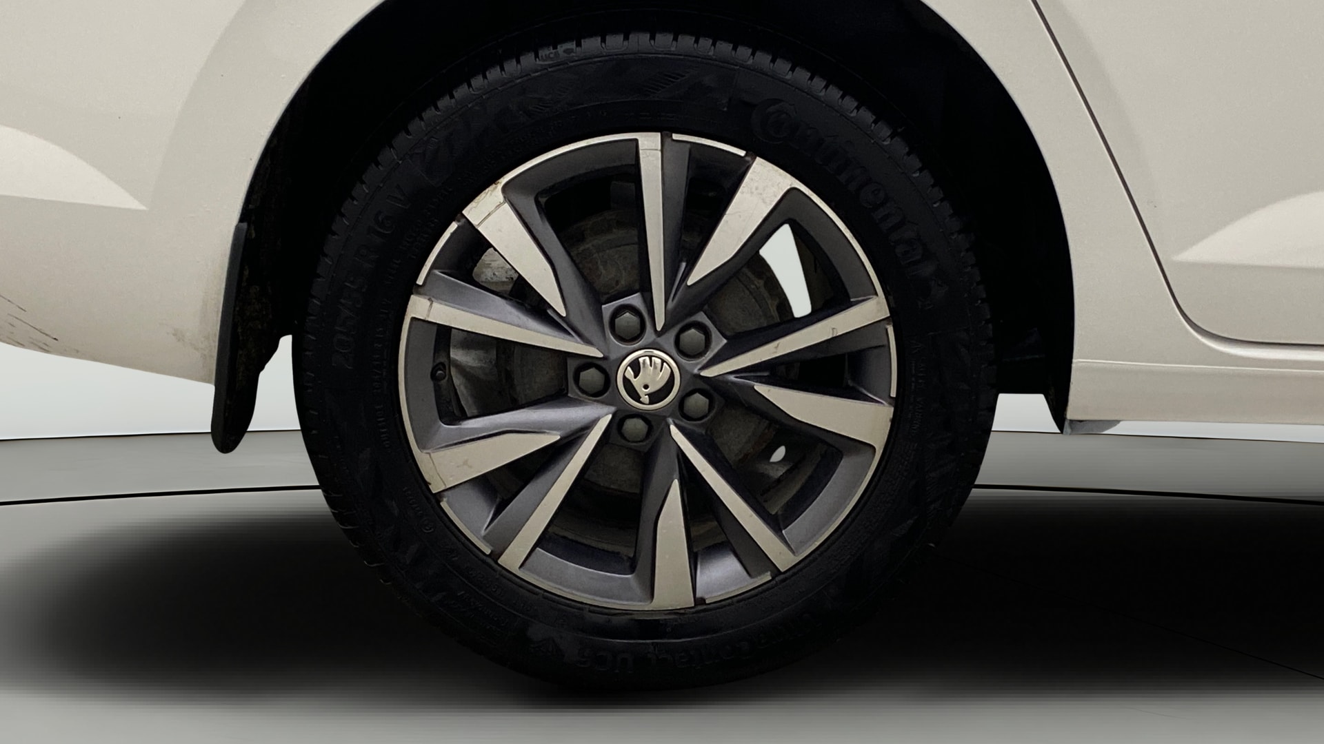 View 2023 Skoda Slavia Style 1.0 TSI AT Image 24 Used 2023 Skoda Slavia Style 1.0 TSI AT Image 24