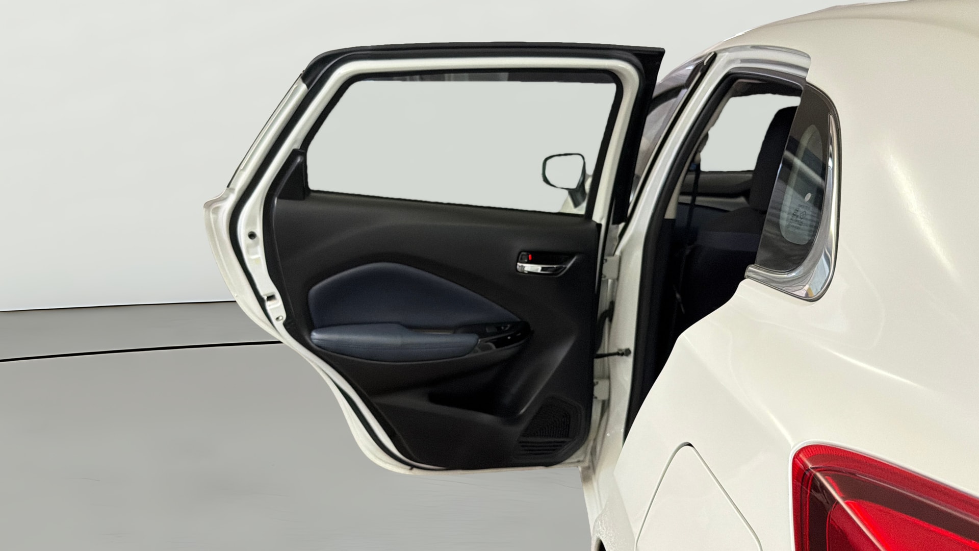 View 2023 Maruti Suzuki 1000 Base Variant Image 14 Used 2023 Maruti Suzuki 1000 Base Variant Image 14