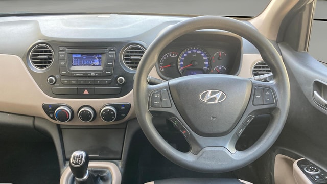 View Hyundai Xcent Image 20 Used Hyundai Xcent Image 20