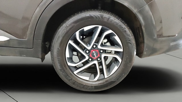 View Kia Carens Image 8 Used Kia Carens Image 8