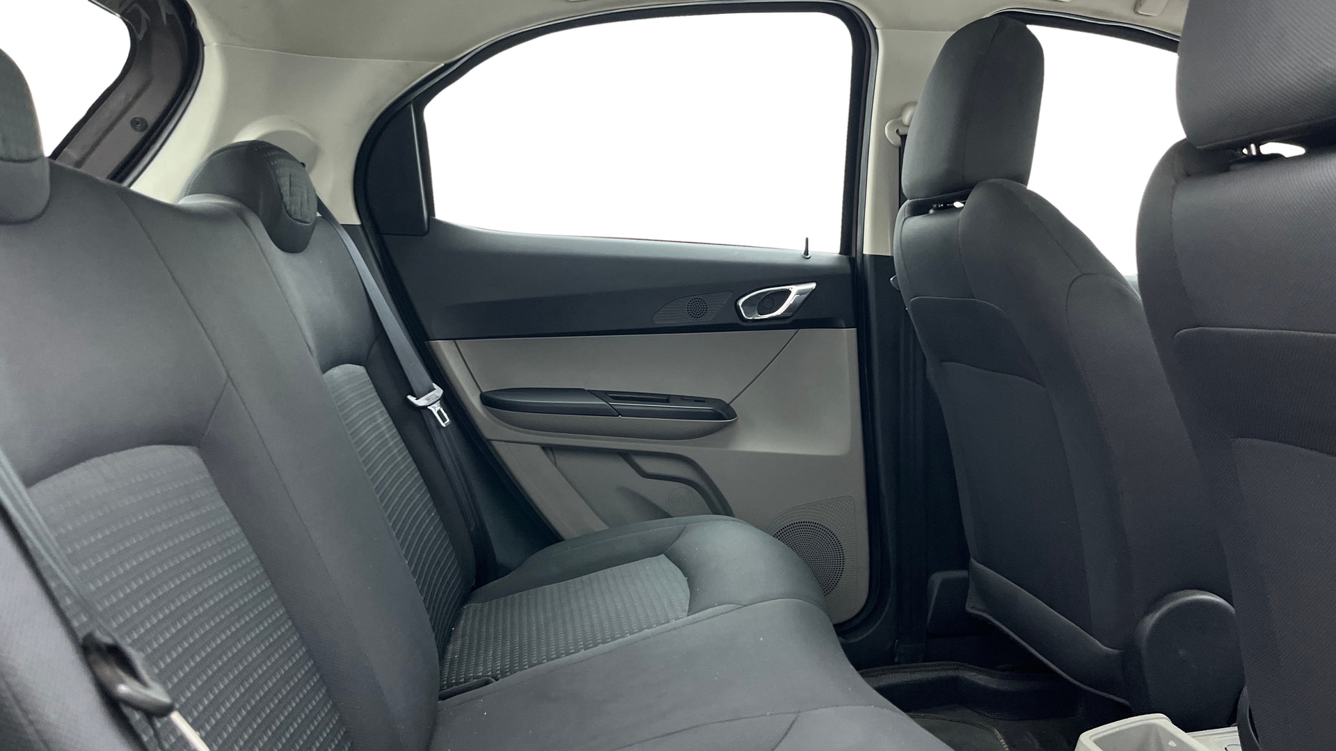 View 2018 Tata Tiago Revotorq XB Image 28 Used 2018 Tata Tiago Revotorq XB Image 28