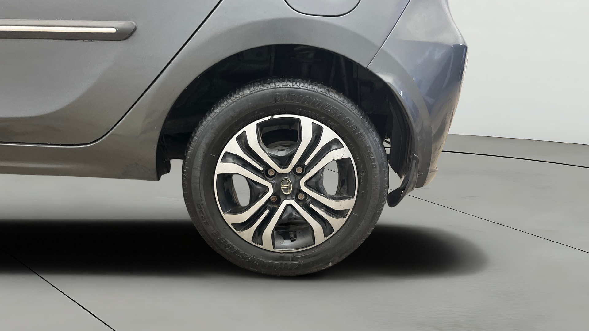 View 2021 Tata Tiago Revotorq XB Image 11 Used 2021 Tata Tiago Revotorq XB Image 11