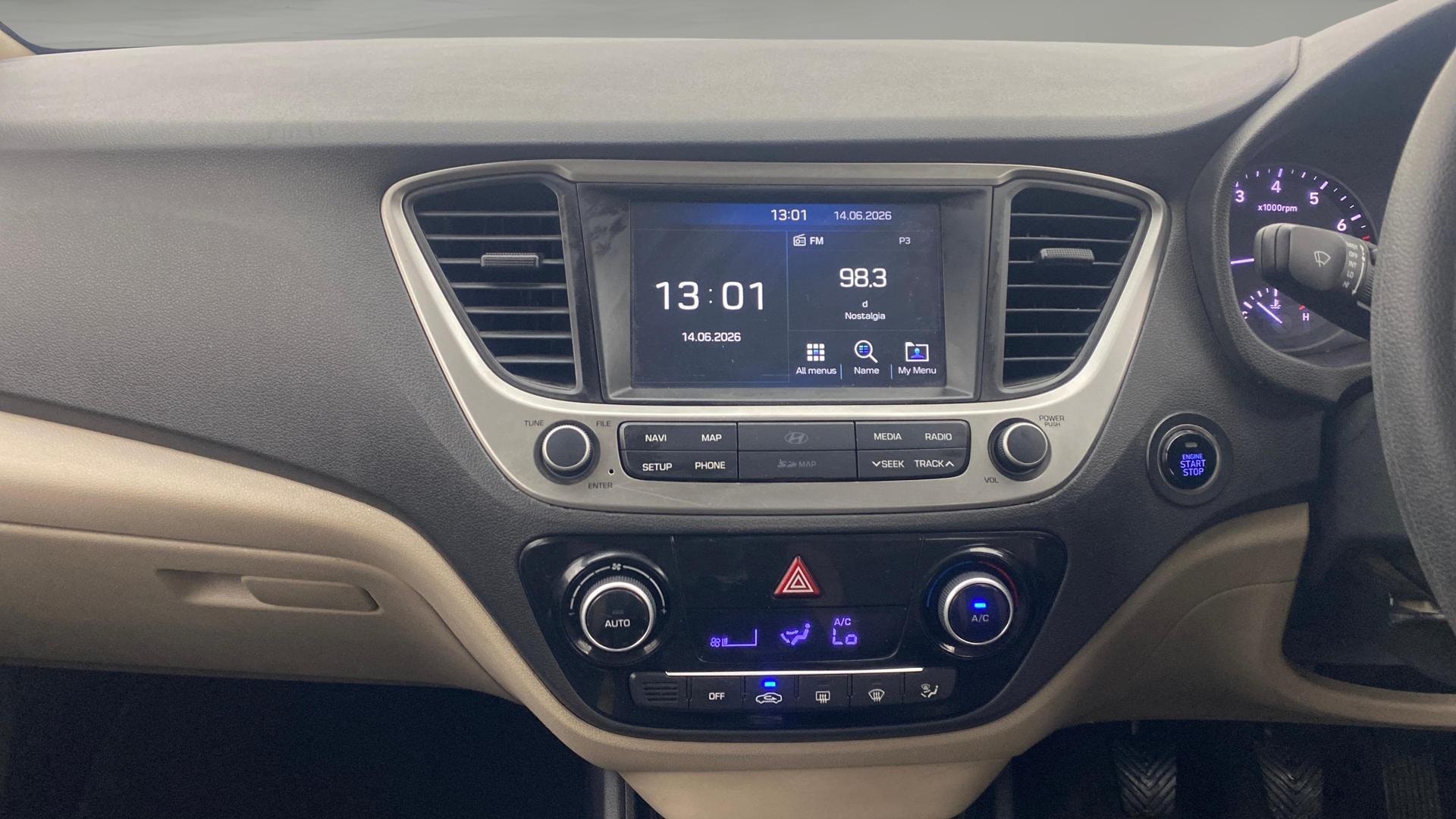 View 2019 Hyundai Verna 1.6 VTVT SX Image 18 Used 2019 Hyundai Verna 1.6 VTVT SX Image 18