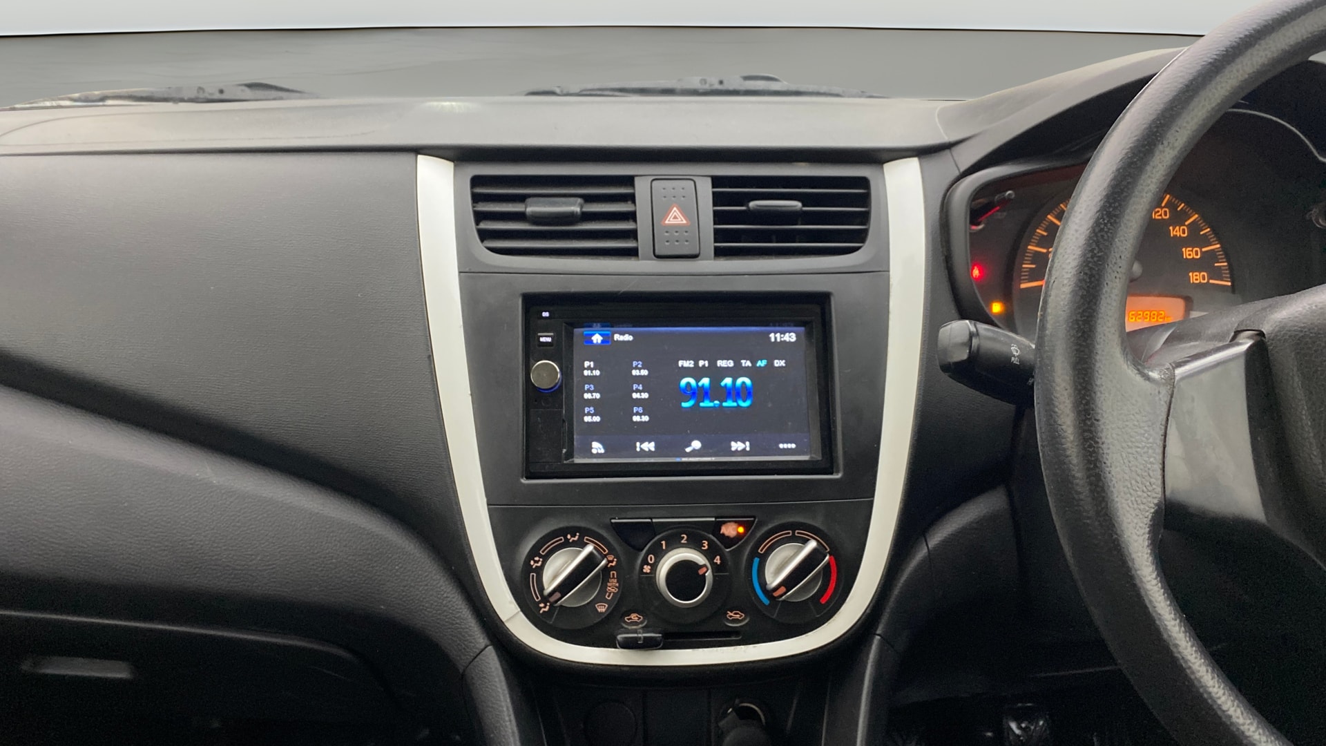 View 2018 Maruti Suzuki 1000 Base Variant Image 17 Used 2018 Maruti Suzuki 1000 Base Variant Image 17