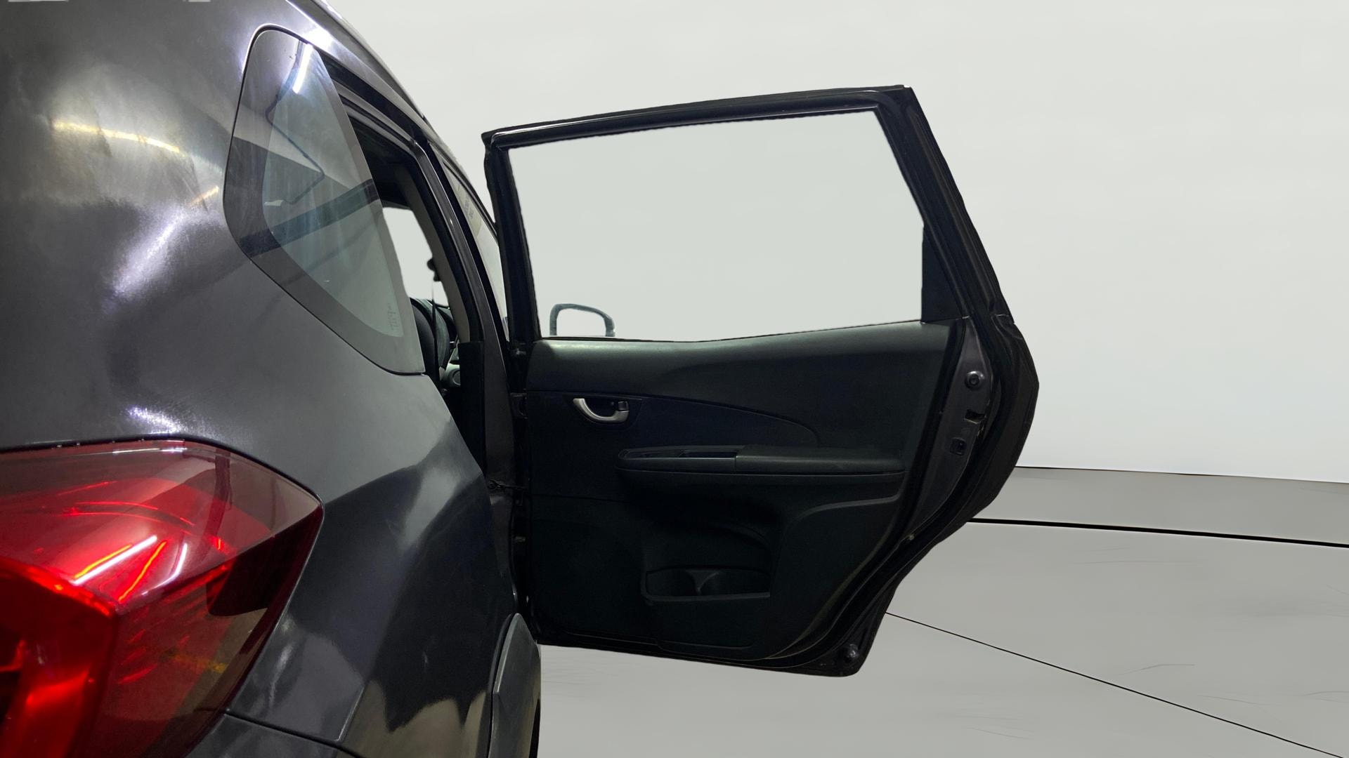 View 2017 Honda BR-V E Diesel Image 7 Used 2017 Honda BR-V E Diesel Image 7