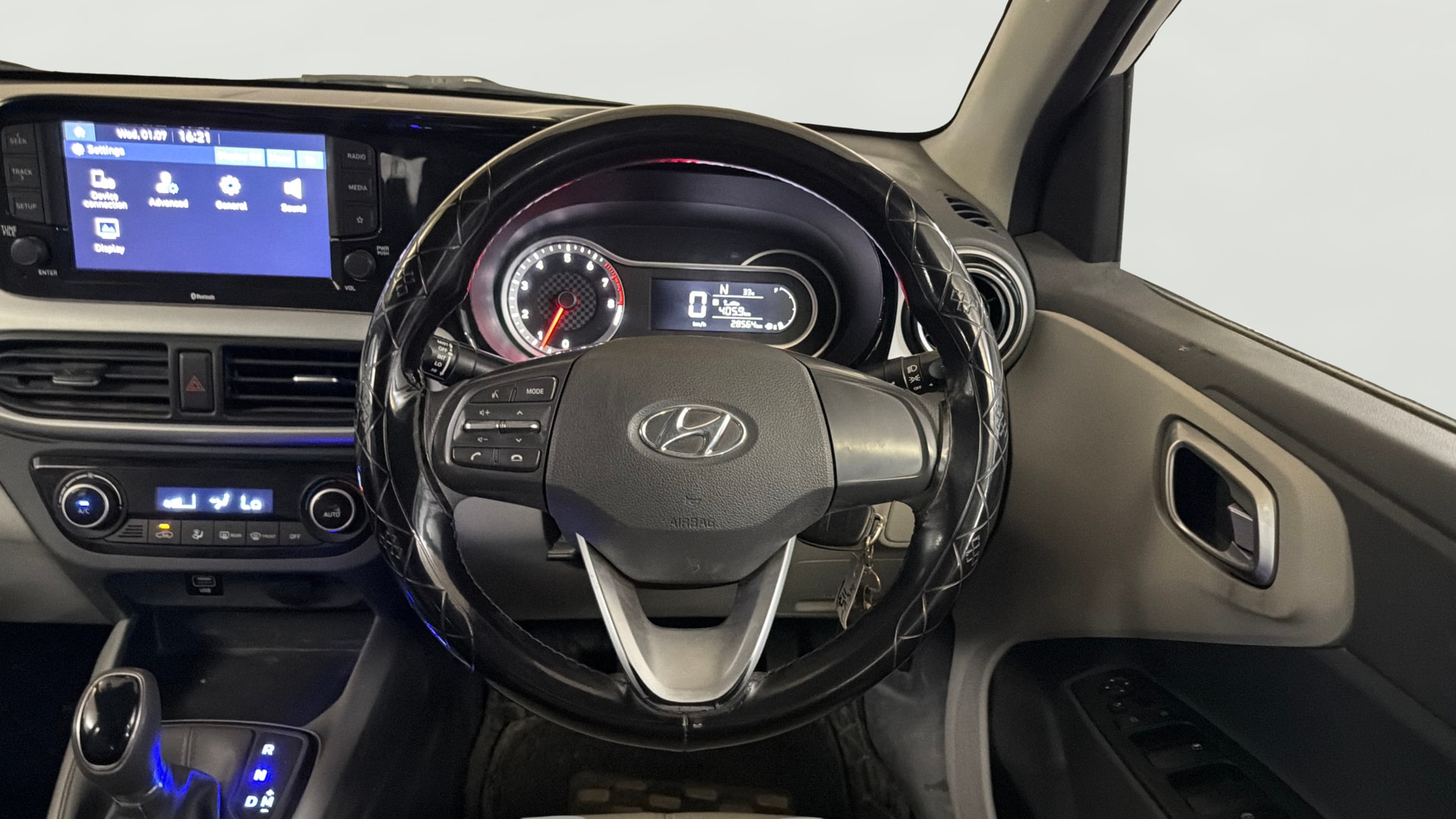 View 2022 Hyundai Grand i10 Nios Sportz Petrol AMT Image 20 Used 2022 Hyundai Grand i10 Nios Sportz Petrol AMT Image 20