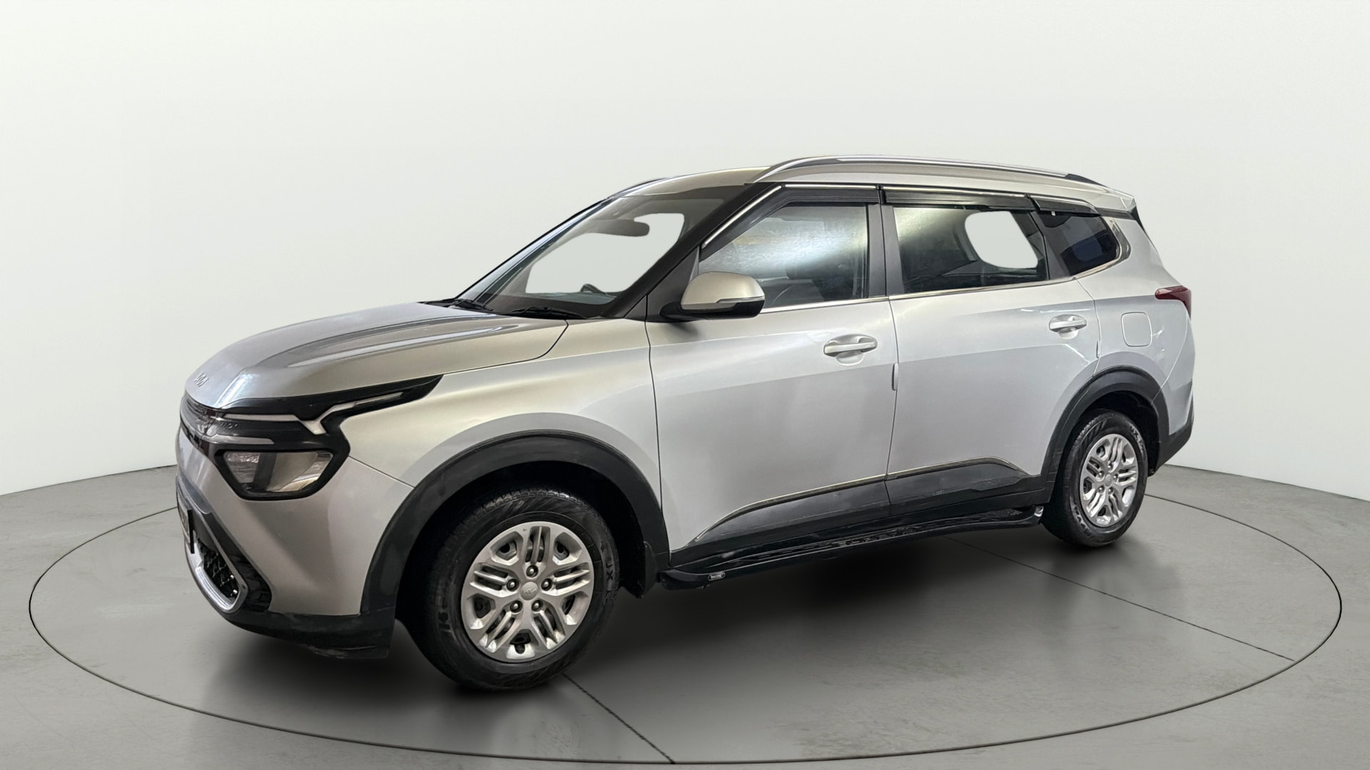 Used 2024 Kia Carens Used 2024 Kia Carens