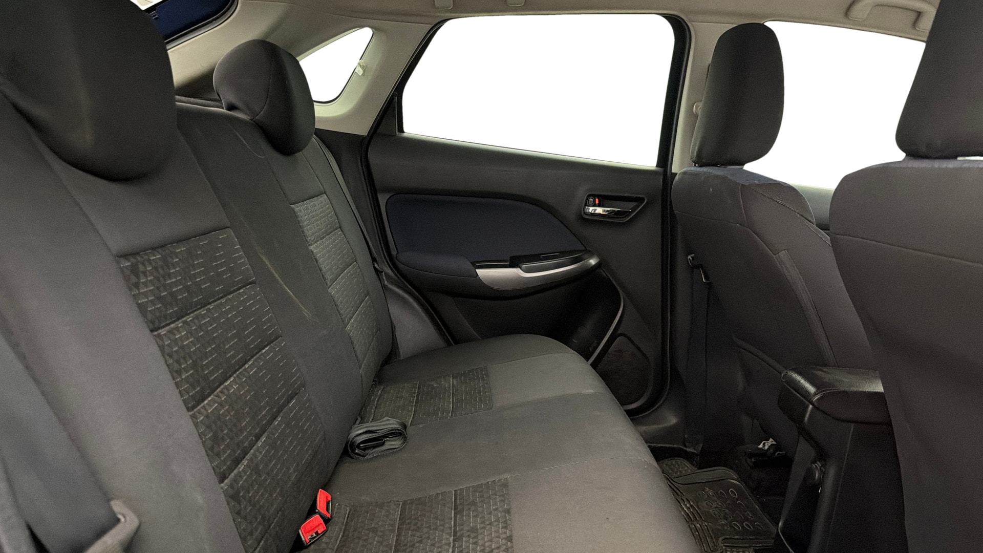 View 2019 Maruti Suzuki 1000 Base Variant Image 29 Used 2019 Maruti Suzuki 1000 Base Variant Image 29