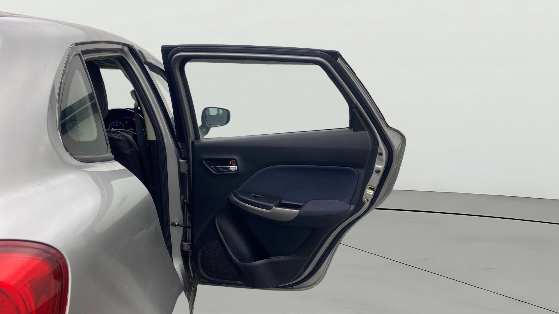 View 2019 Maruti Suzuki 1000 Base Variant Image 7 Used 2019 Maruti Suzuki 1000 Base Variant Image 7