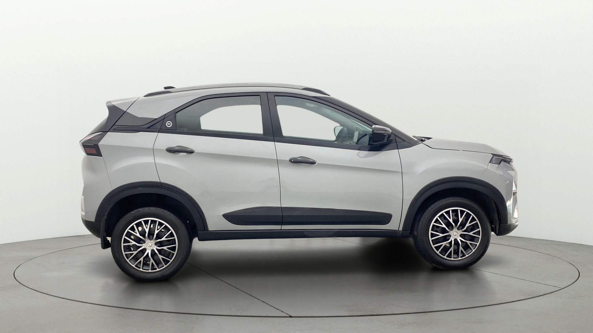 View 2023 Tata Nexon Revotron XE Image 8 Used 2023 Tata Nexon Revotron XE Image 8