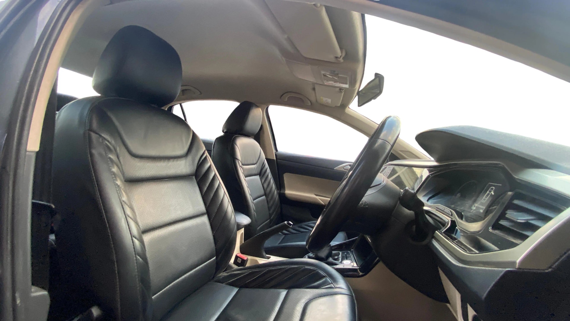 View 2024 Volkswagen Virtus Topline 1.0 TSI MT Image 26 Used 2024 Volkswagen Virtus Topline 1.0 TSI MT Image 26