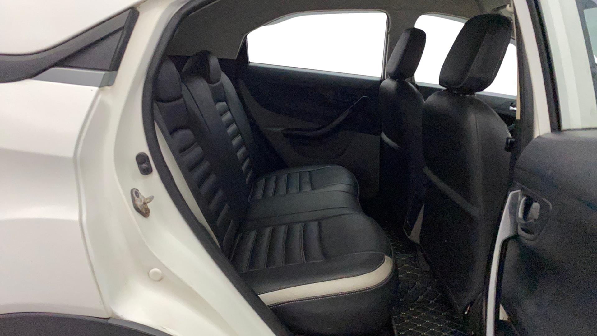 View 2018 Tata Nexon Revotron XM Image 28 Used 2018 Tata Nexon Revotron XM Image 28