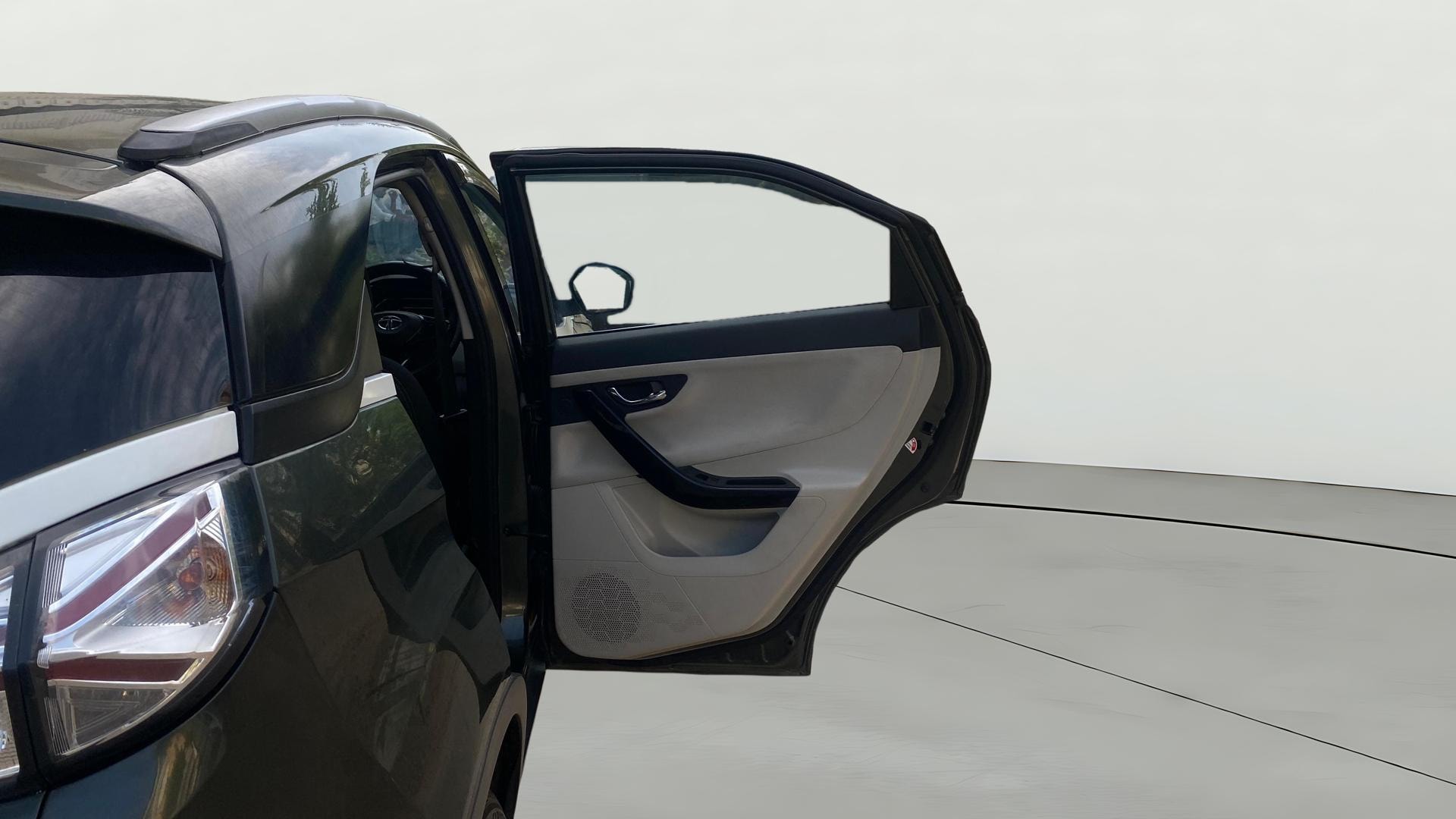 View 2022 Tata Nexon Revotron XE Image 7 Used 2022 Tata Nexon Revotron XE Image 7