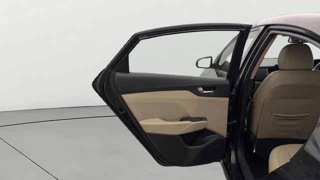 View Hyundai Verna Image 15 Used Hyundai Verna Image 15