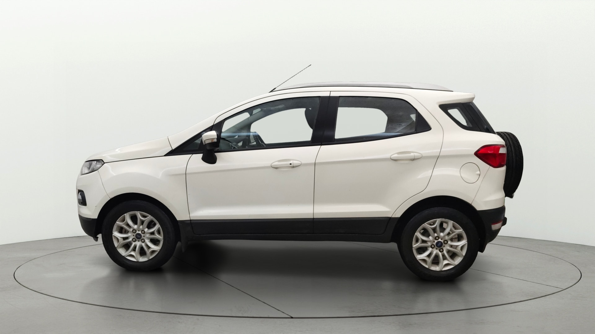 View 2016 Ford EcoSport 1.5 TDCi Diesel Ambiente BS IV Image 5 Used 2016 Ford EcoSport 1.5 TDCi Diesel Ambiente BS IV Image 5