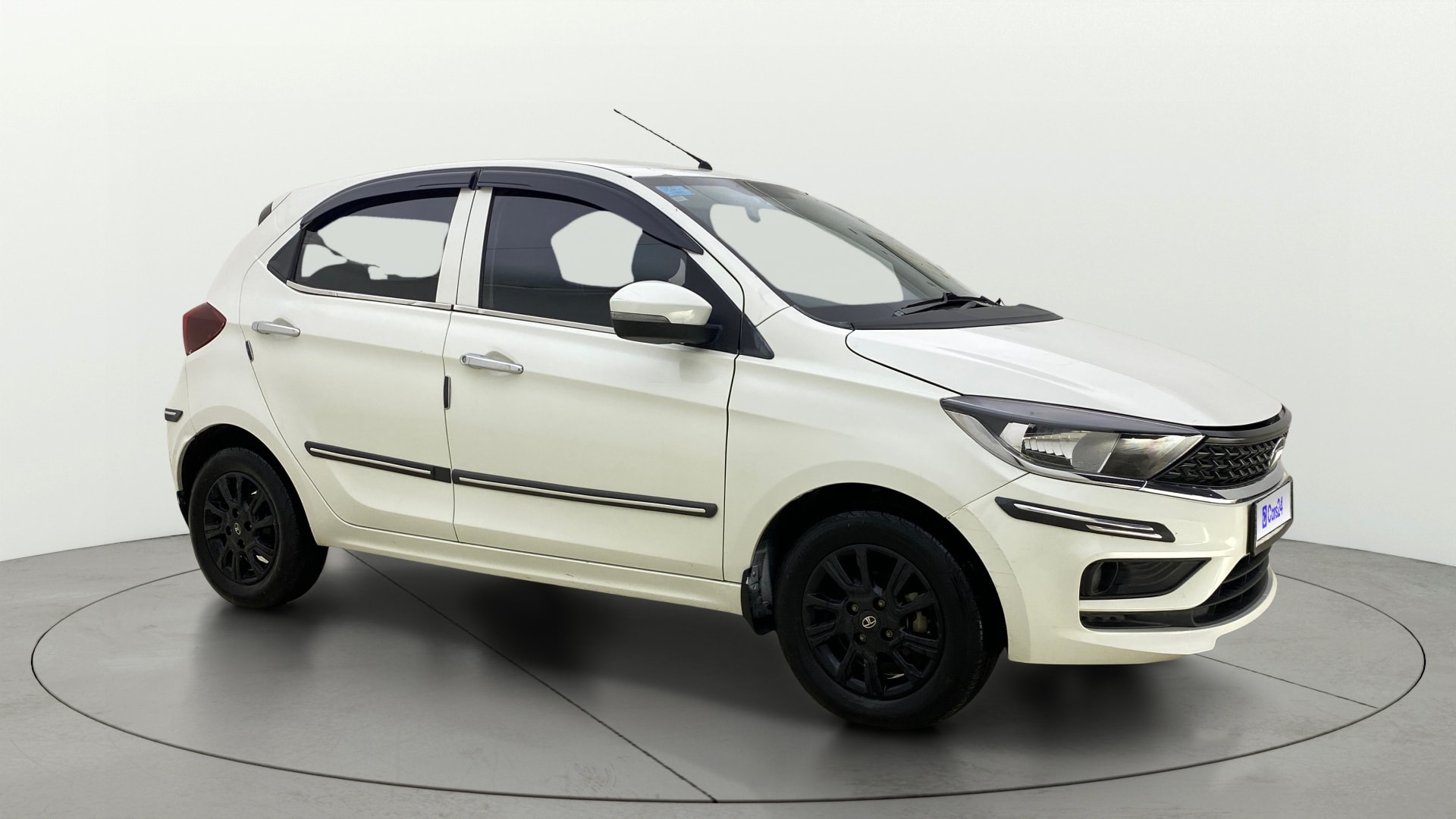 View 2021 Tata Tiago Revotorq XB Image 35 Used 2021 Tata Tiago Revotorq XB Image 35