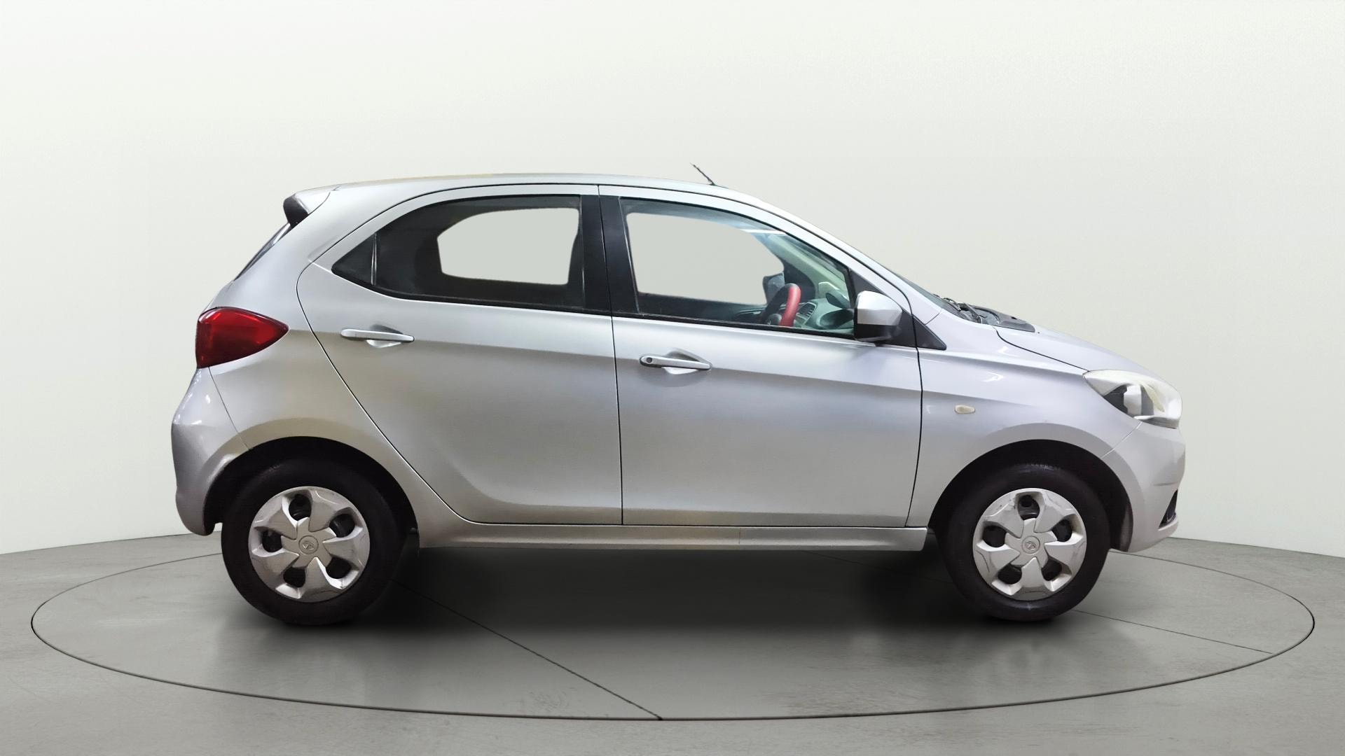 View 2016 Tata Tiago Revotorq XB Image 8 Used 2016 Tata Tiago Revotorq XB Image 8