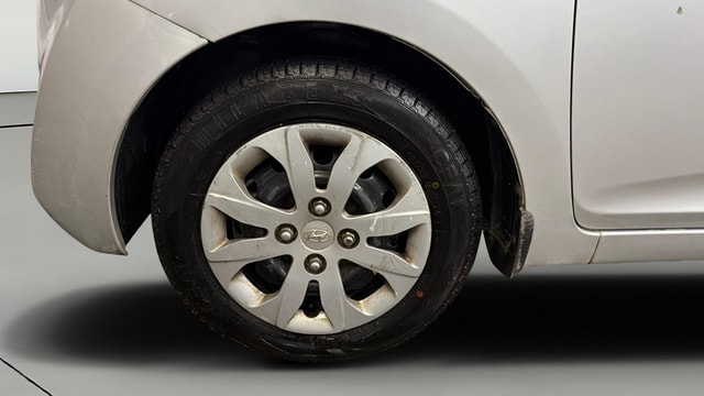View Hyundai EON Image 27 Used Hyundai EON Image 27