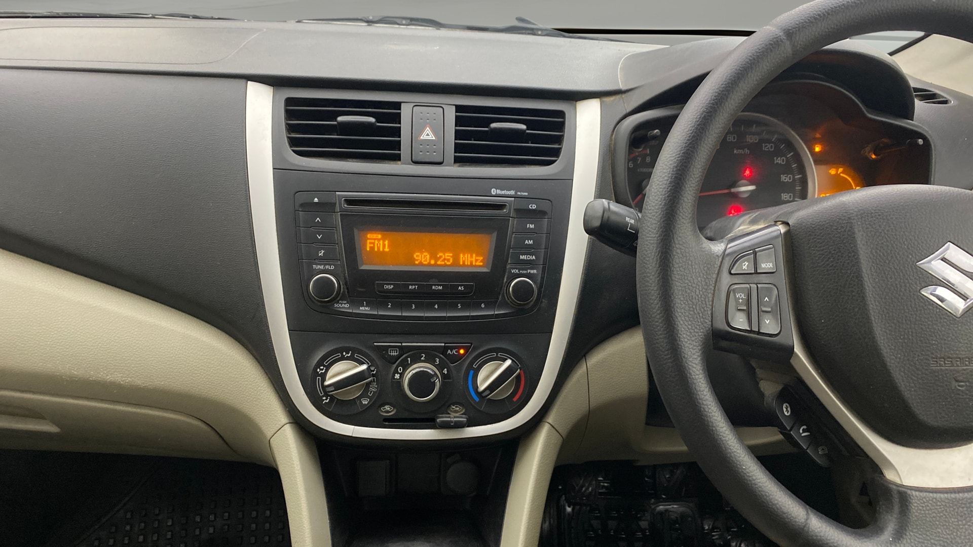 View 2017 Maruti Suzuki 1000 Base Variant Image 17 Used 2017 Maruti Suzuki 1000 Base Variant Image 17