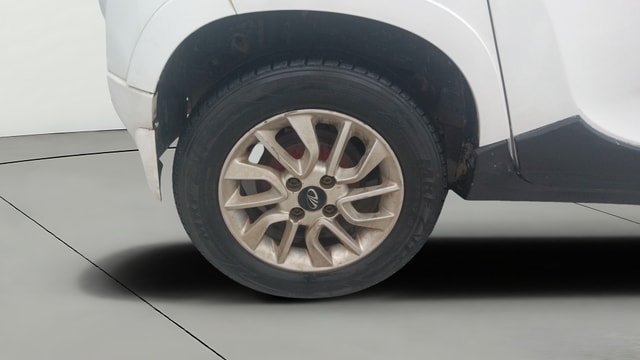 View Mahindra KUV100 Image 23 Used Mahindra KUV100 Image 23
