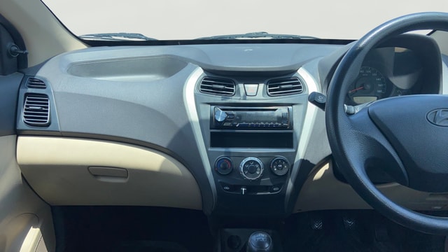 View Hyundai EON Image 17 Used Hyundai EON Image 17