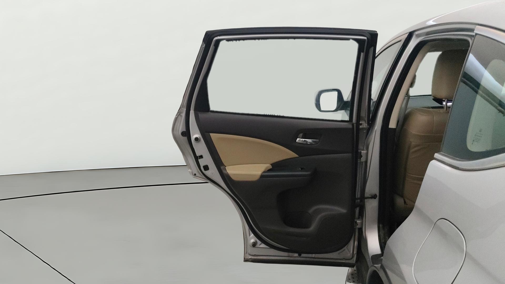 View 2015 Honda CR-V 2.0L AT Petrol Image 15 Used 2015 Honda CR-V 2.0L AT Petrol Image 15