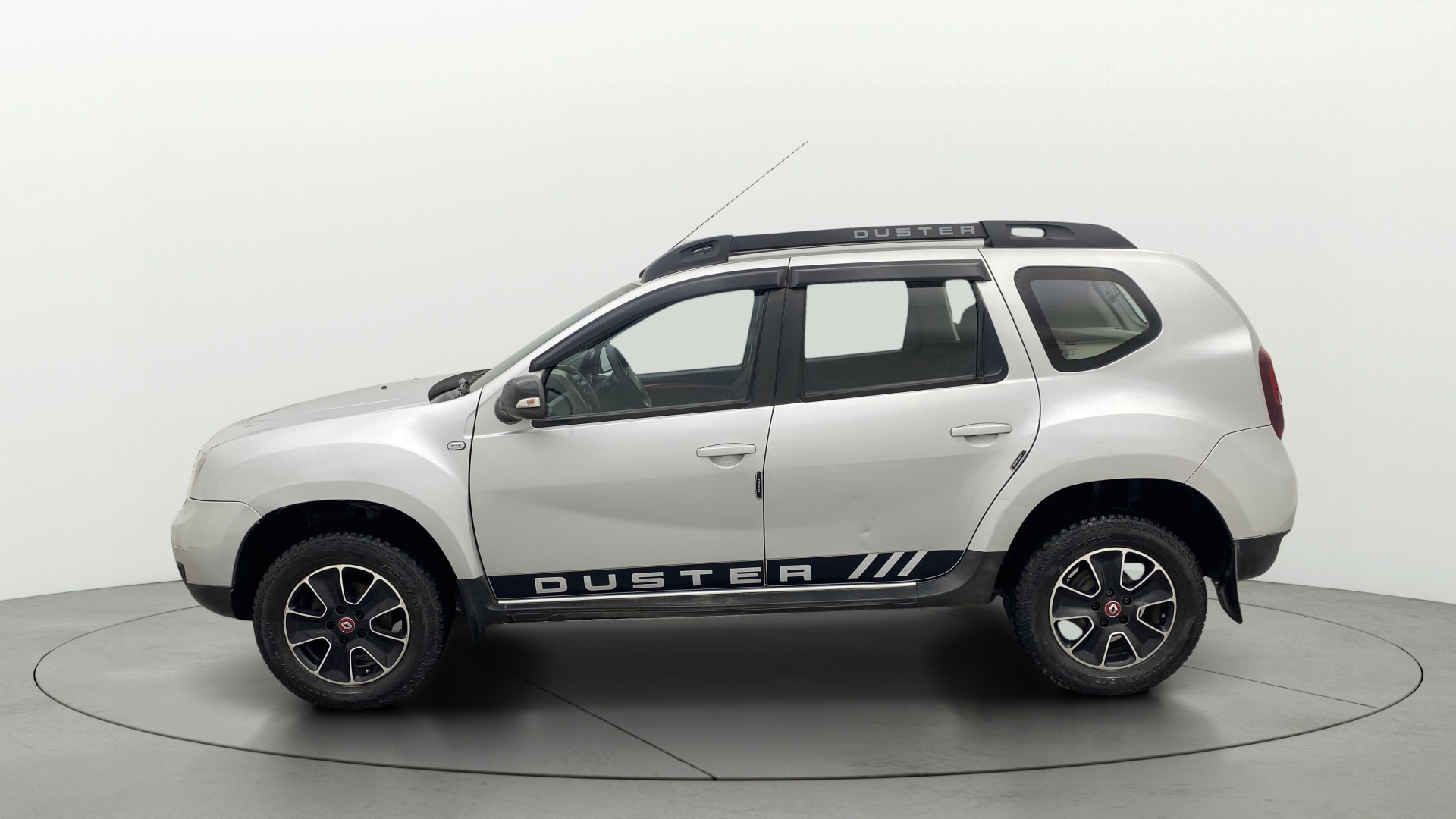 View 2017 Renault Duster Petrol RxS CVT Petrol Image 27 Used 2017 Renault Duster Petrol RxS CVT Petrol Image 27
