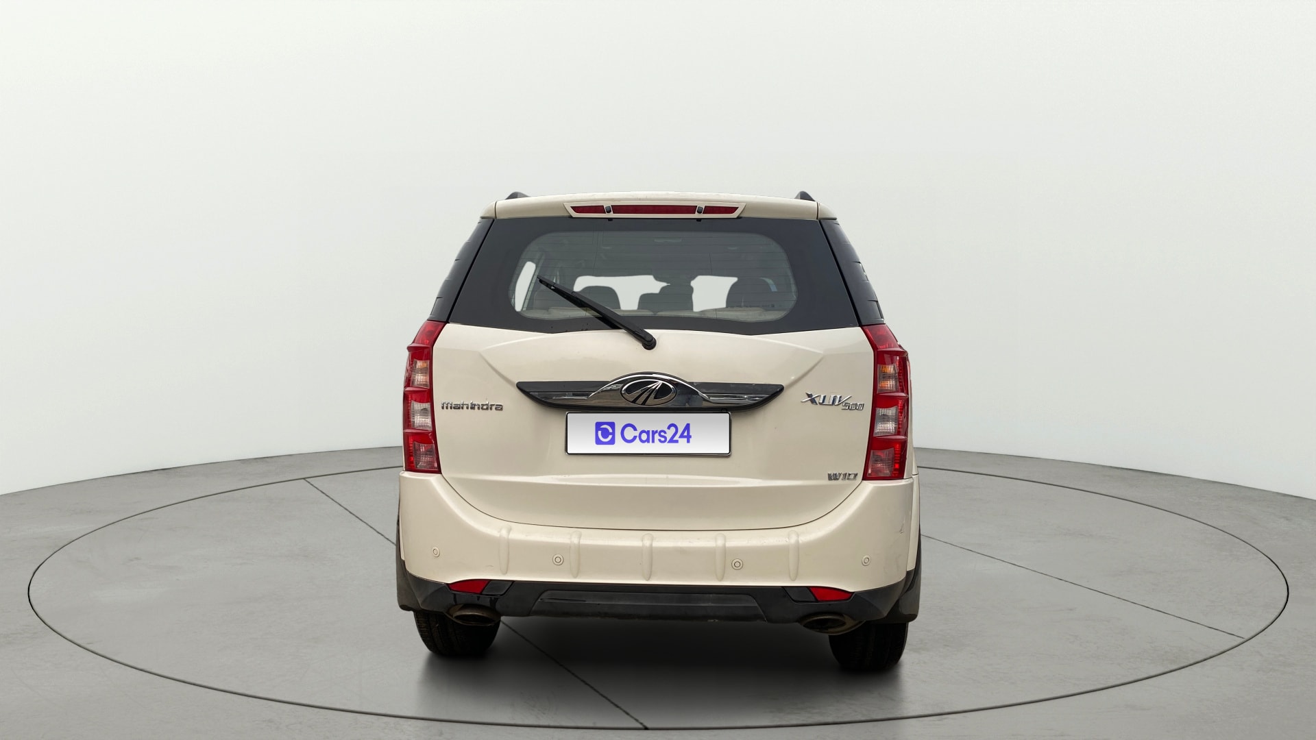 View 2018 Mahindra XUV500 W10 FWD Image 42 Used 2018 Mahindra XUV500 W10 FWD Image 42