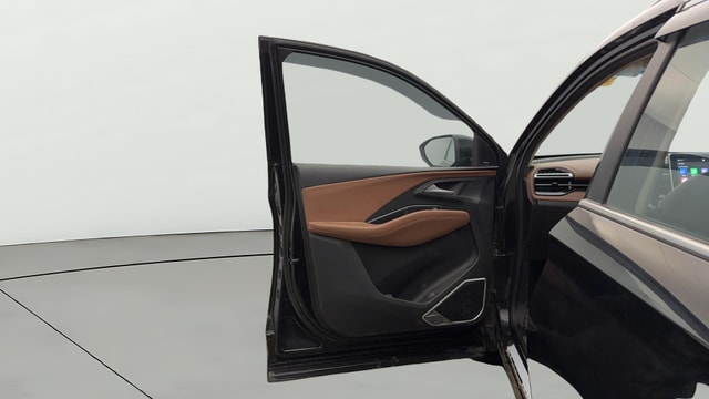 View MG Hector Plus Image 40 Used MG Hector Plus Image 40