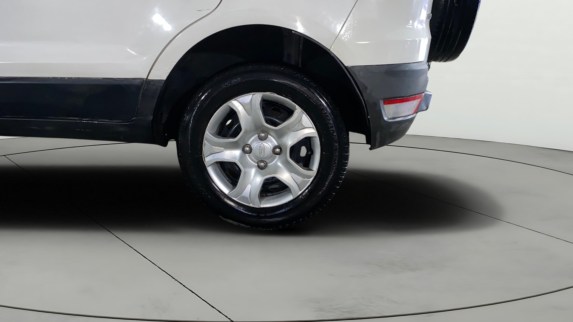 View 2017 Ford EcoSport 1.5 TDCi Diesel Ambiente BS IV Image 11 Used 2017 Ford EcoSport 1.5 TDCi Diesel Ambiente BS IV Image 11