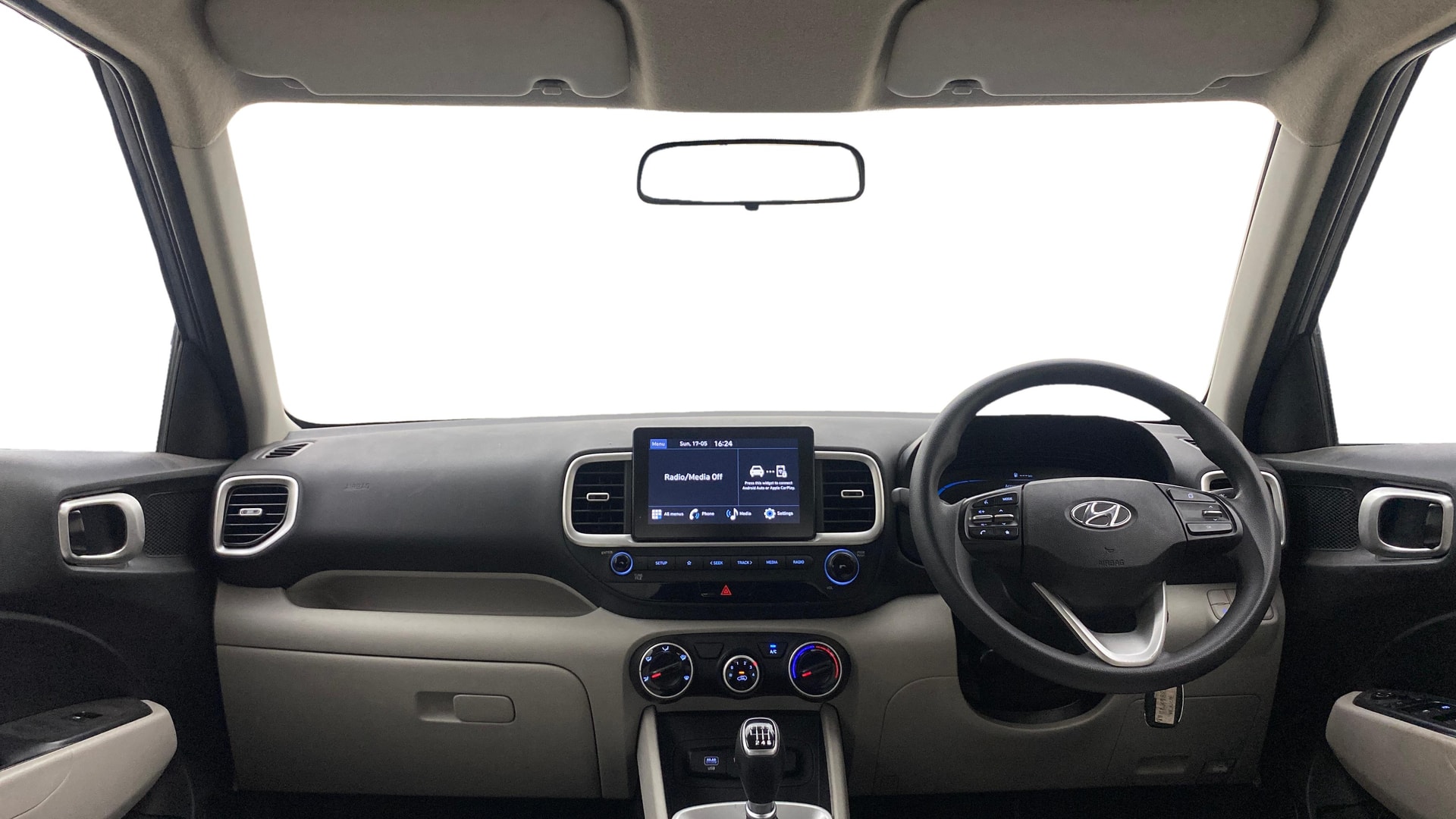 View 2022 Hyundai Venue S Plus 1.5 Diesel MT Image 15 Used 2022 Hyundai Venue S Plus 1.5 Diesel MT Image 15