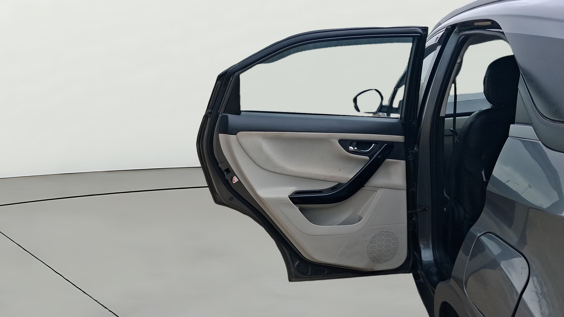 View 2023 Tata Nexon Revotron XE Image 15 Used 2023 Tata Nexon Revotron XE Image 15