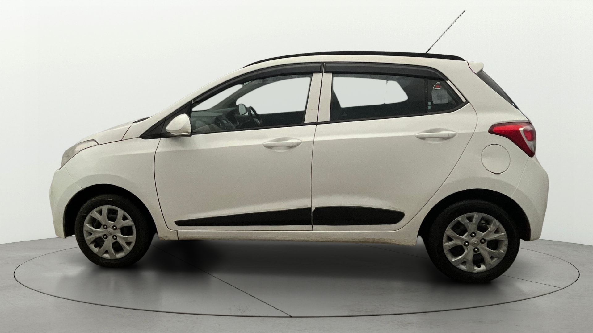 View 2016 Hyundai Grand i10 Sportz 1.2 Kappa Image 24 Used 2016 Hyundai Grand i10 Sportz 1.2 Kappa Image 24