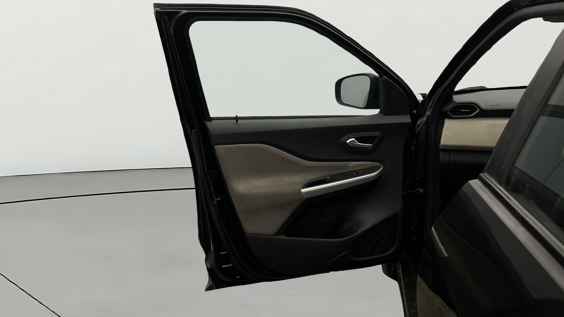 View 2023 Nissan Magnite XV Image 37 Used 2023 Nissan Magnite XV Image 37