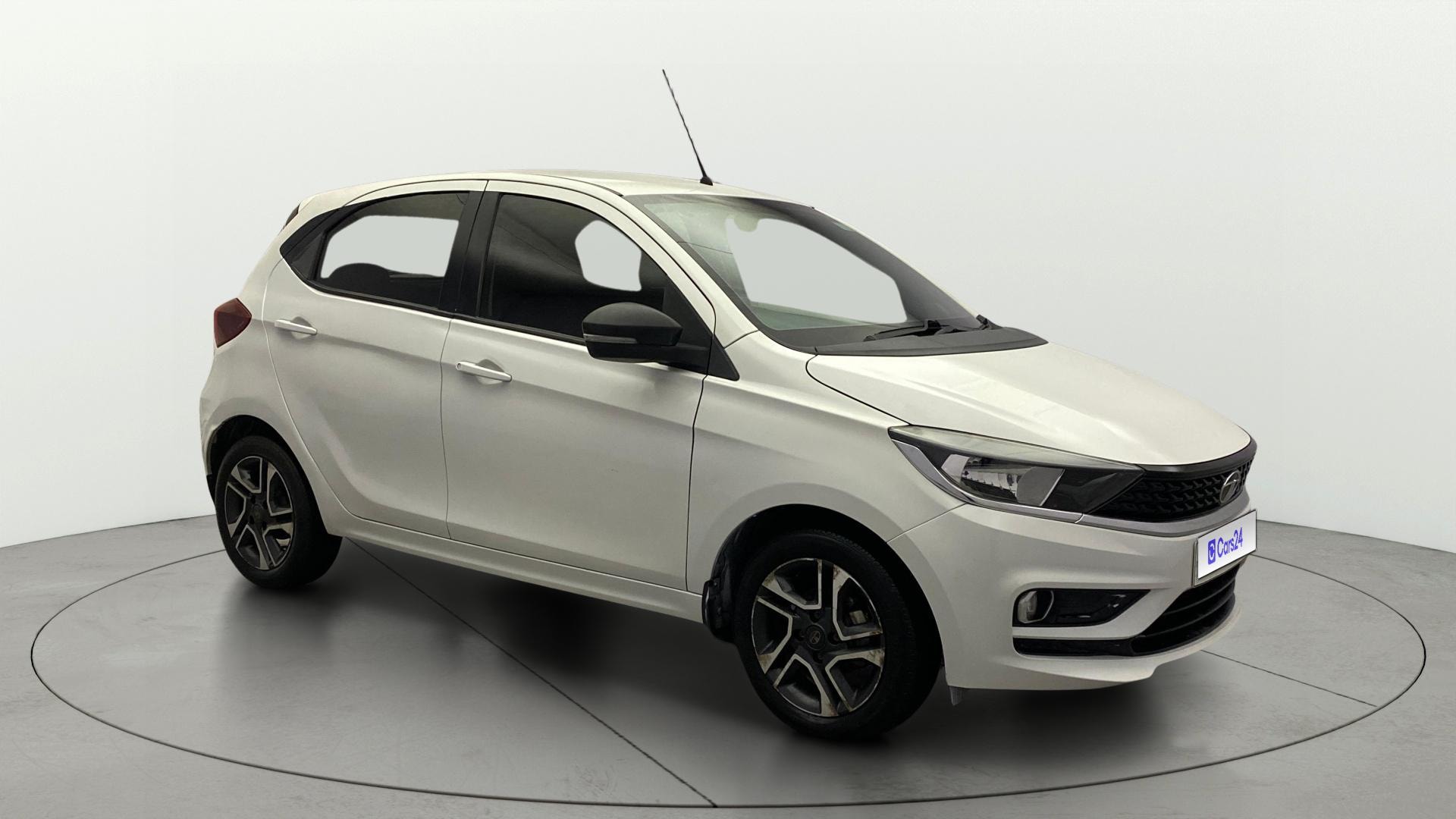 View 2021 Tata Tiago Revotorq XB Image 21 Used 2021 Tata Tiago Revotorq XB Image 21