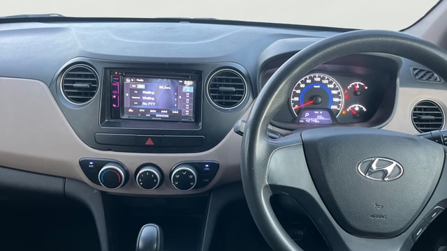 View Hyundai Grand i10 Image 17 Used Hyundai Grand i10 Image 17