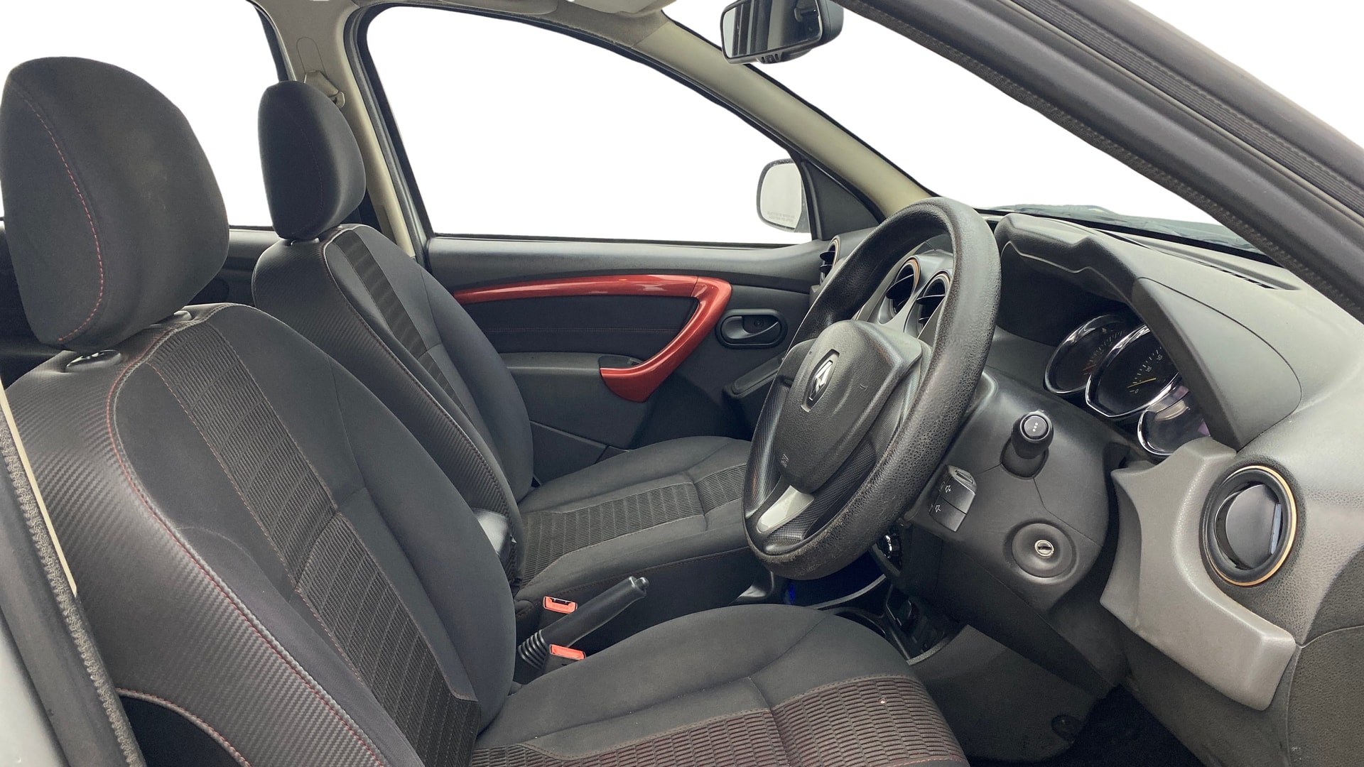 View 2017 Renault Duster Petrol RxS CVT Petrol Image 18 Used 2017 Renault Duster Petrol RxS CVT Petrol Image 18