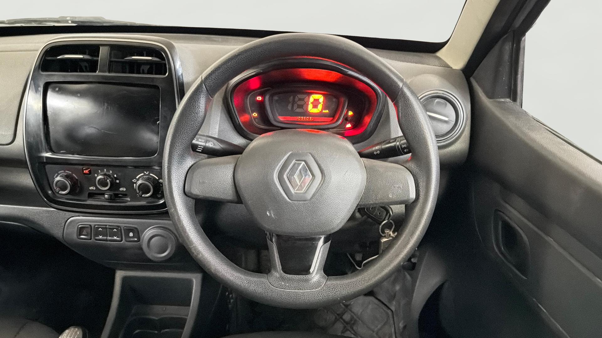 View 2017 Renault Kwid RXT 1.0 Image 20 Used 2017 Renault Kwid RXT 1.0 Image 20