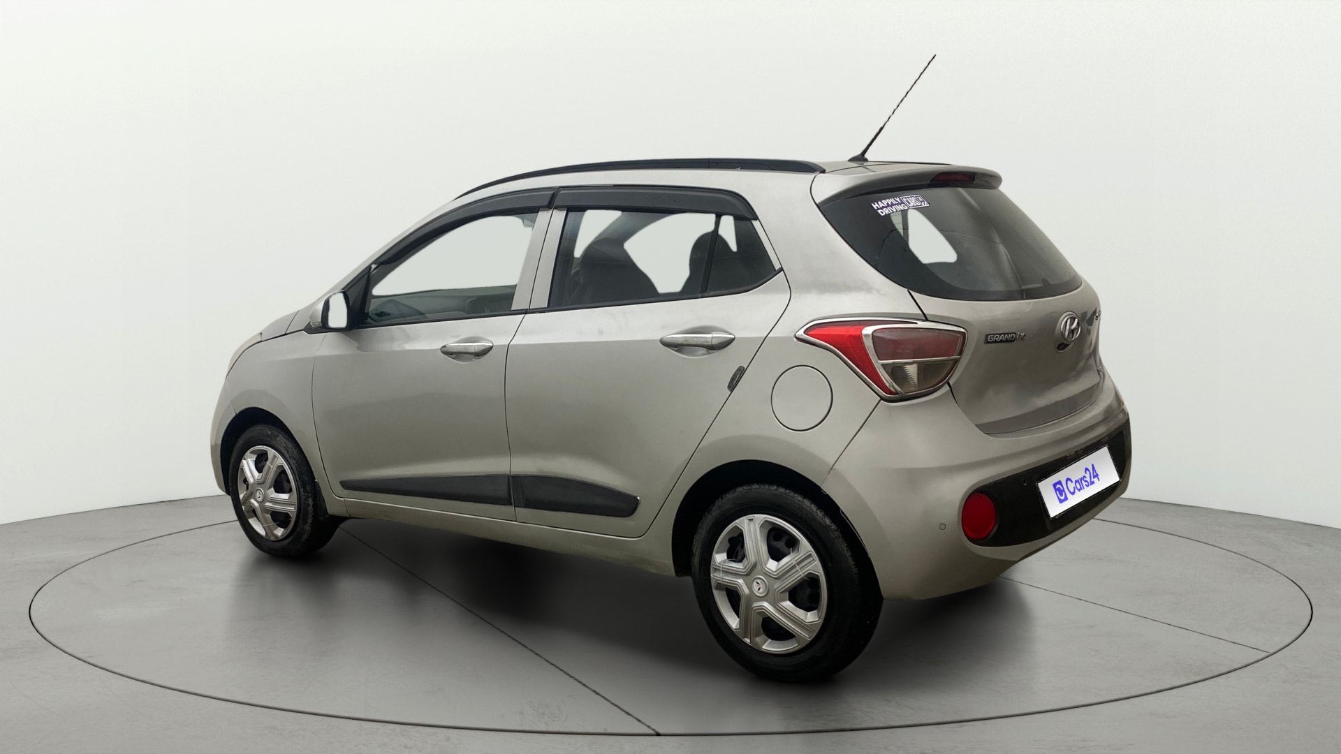 View 2017 Hyundai Grand i10 1.2 Sportz(O) Petrol Image 2 Used 2017 Hyundai Grand i10 1.2 Sportz(O) Petrol Image 2