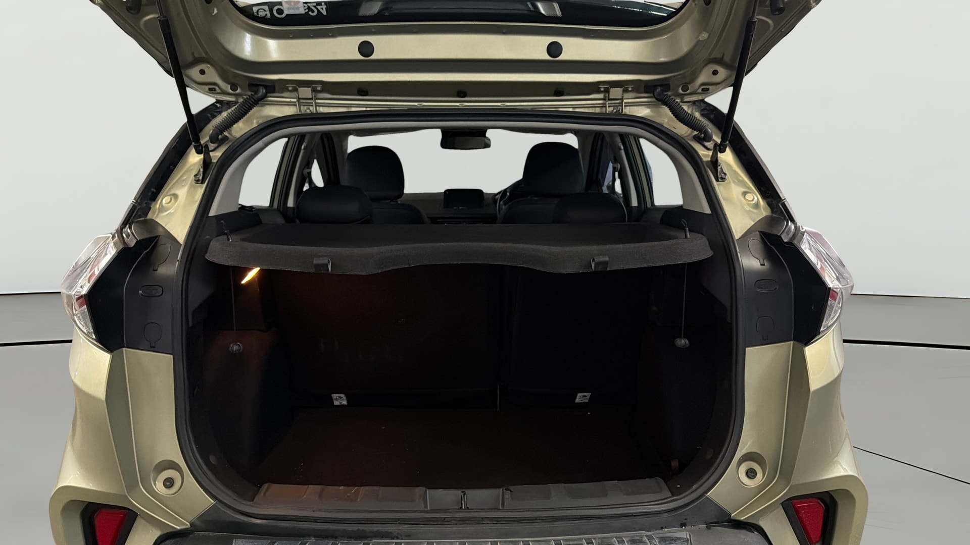 View 2024 Tata Nexon Revotron XE Image 42 Used 2024 Tata Nexon Revotron XE Image 42