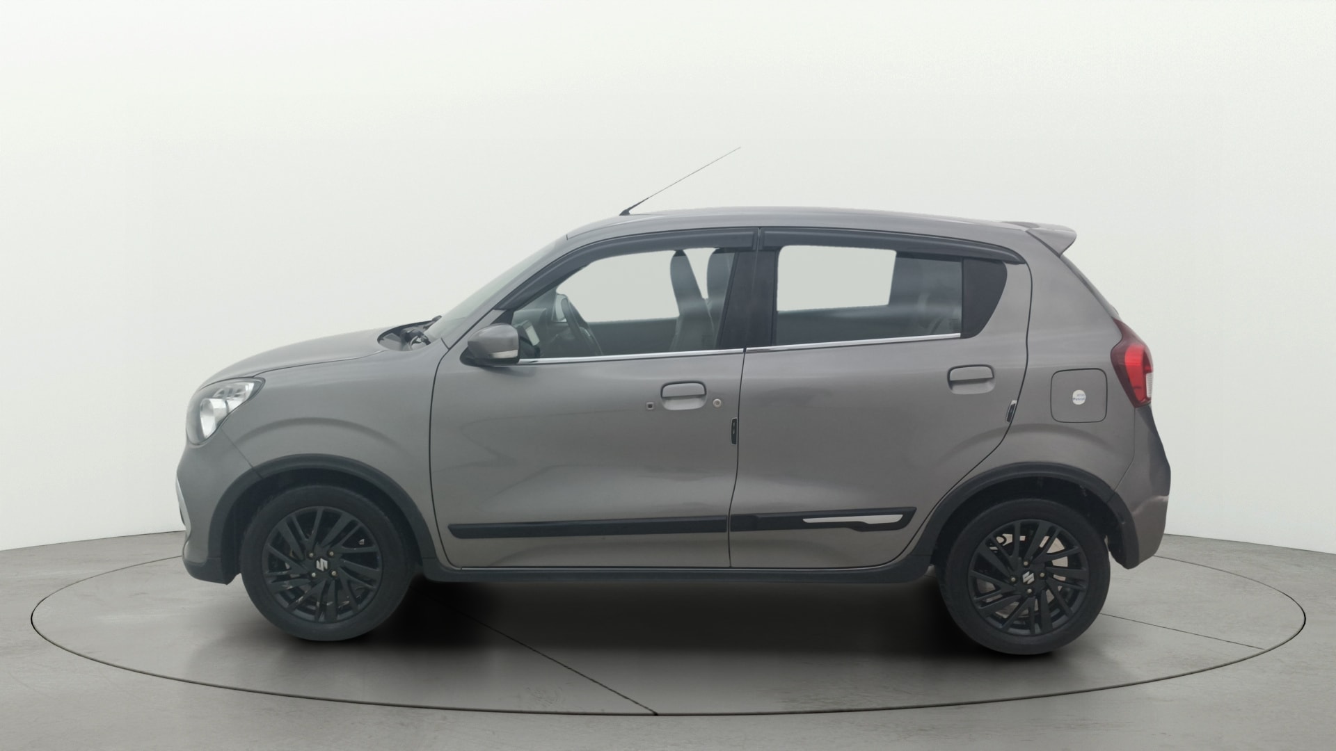 View 2022 Maruti Suzuki 1000 Base Variant Image 26 Used 2022 Maruti Suzuki 1000 Base Variant Image 26