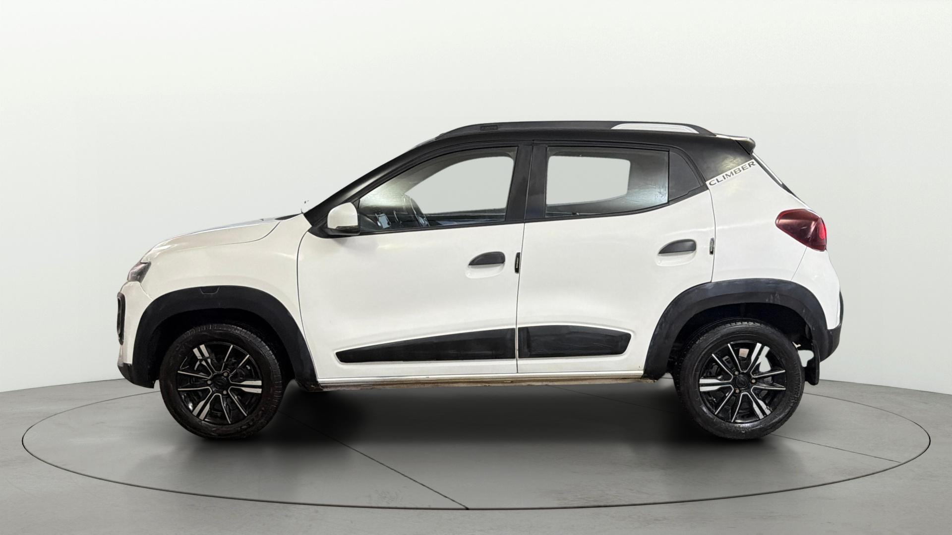 View 2024 Renault Kwid RXL 1.0 BS IV Image 5 Used 2024 Renault Kwid RXL 1.0 BS IV Image 5