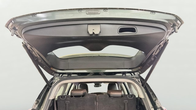 View Jeep Meridian Image 33 Used Jeep Meridian Image 33
