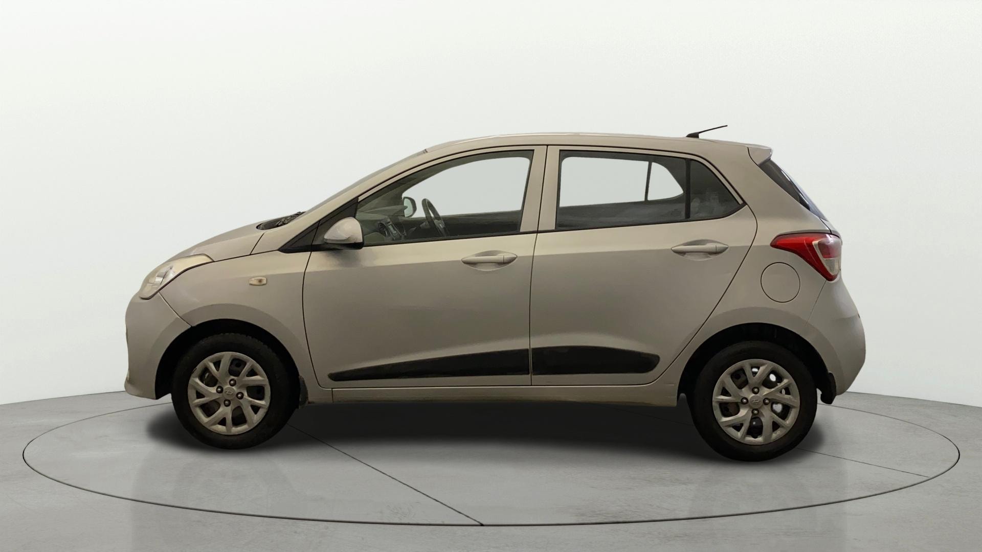 Used 2018 Hyundai Grand i10 Used 2018 Hyundai Grand i10