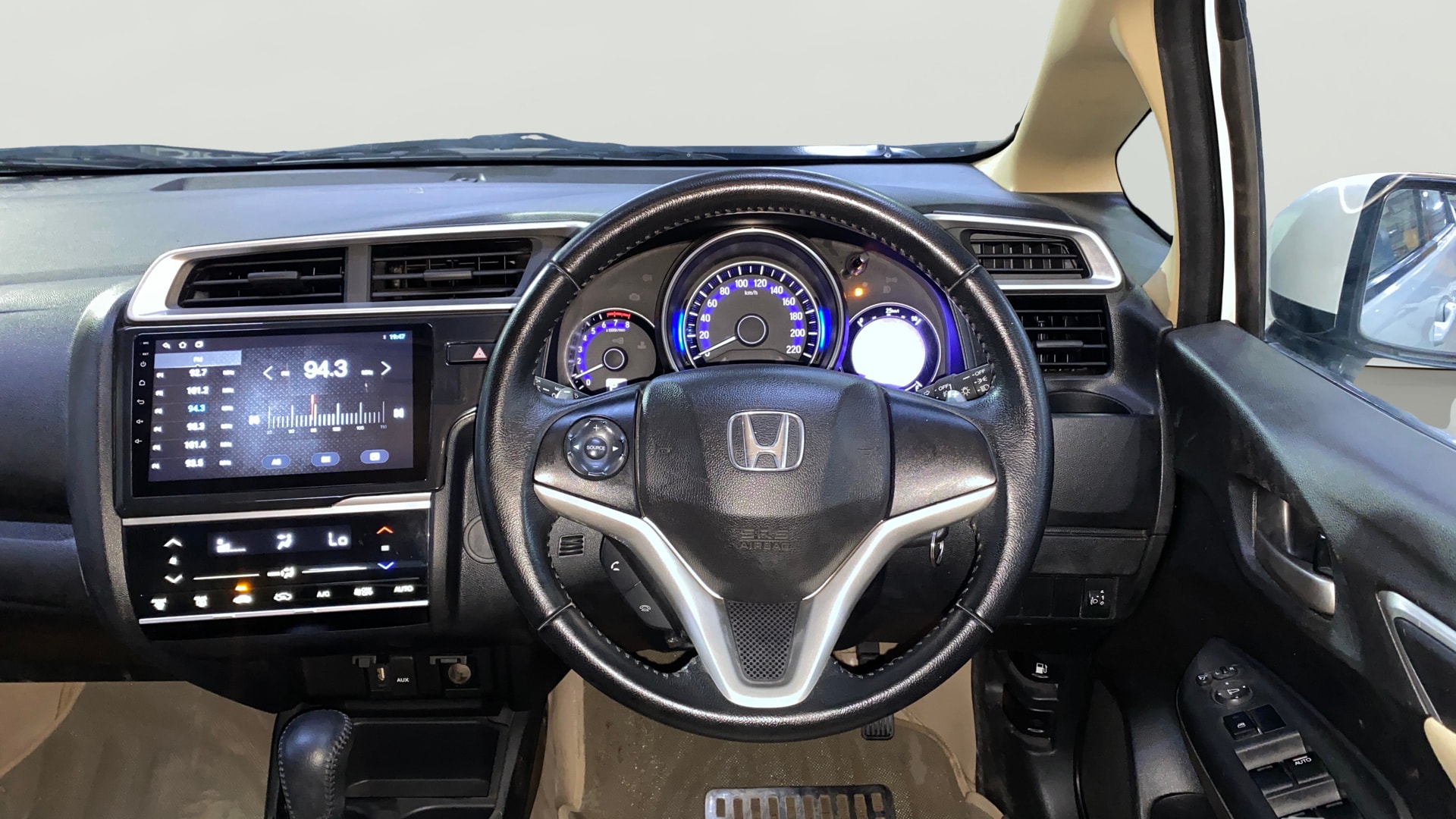 View 2017 Honda Jazz E MT Diesel Image 14 Used 2017 Honda Jazz E MT Diesel Image 14