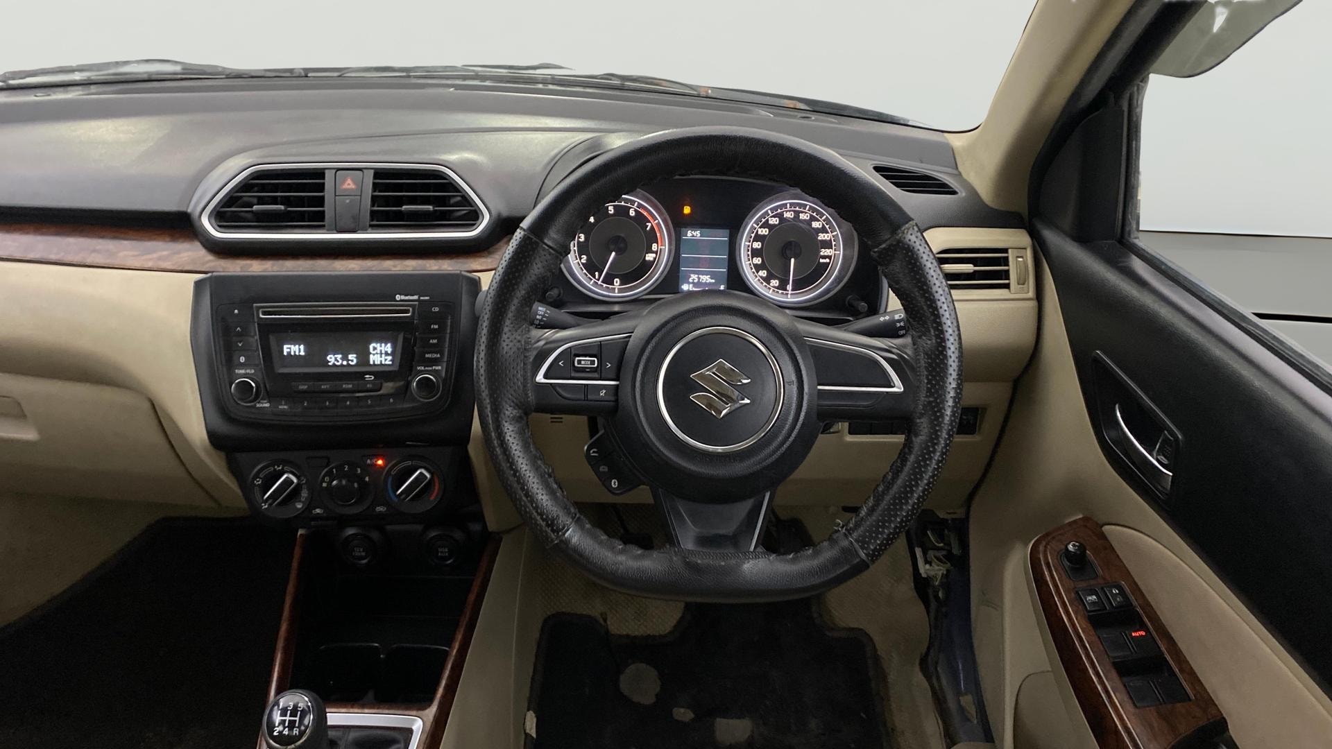 View 2017 Maruti Suzuki 1000 Base Variant Image 20 Used 2017 Maruti Suzuki 1000 Base Variant Image 20